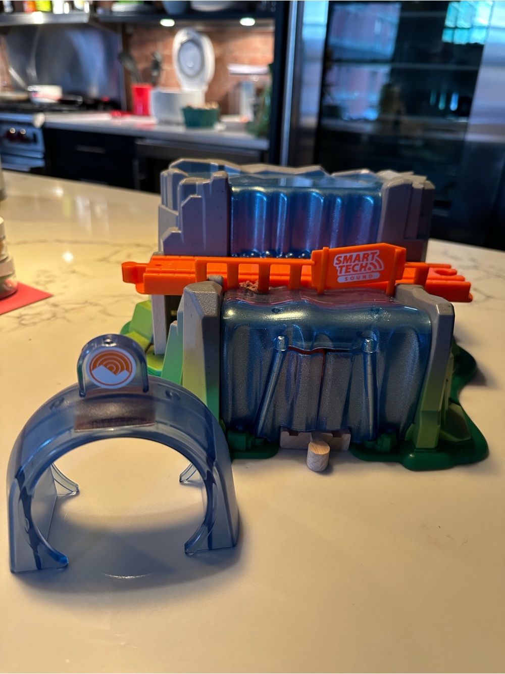 Brio Smart Tech Waterfall Tunnel